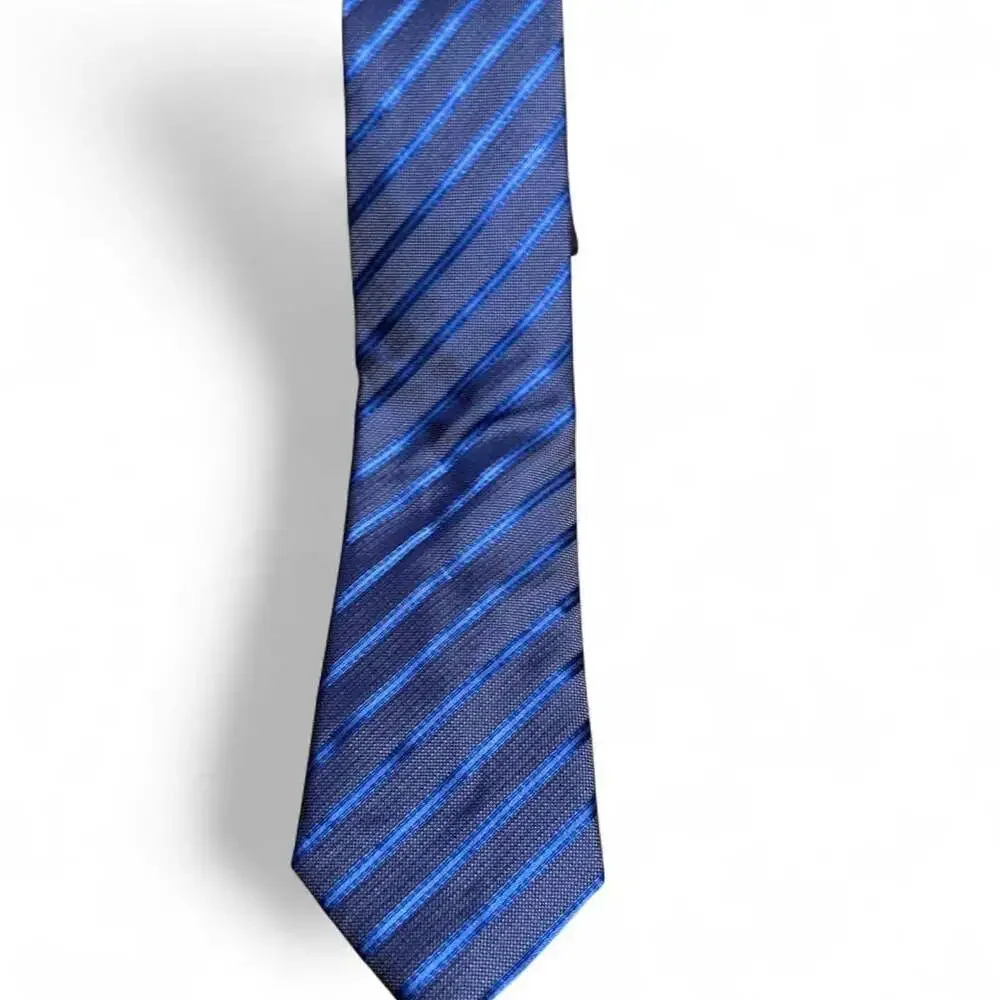 Kenneth Cole this kenneth